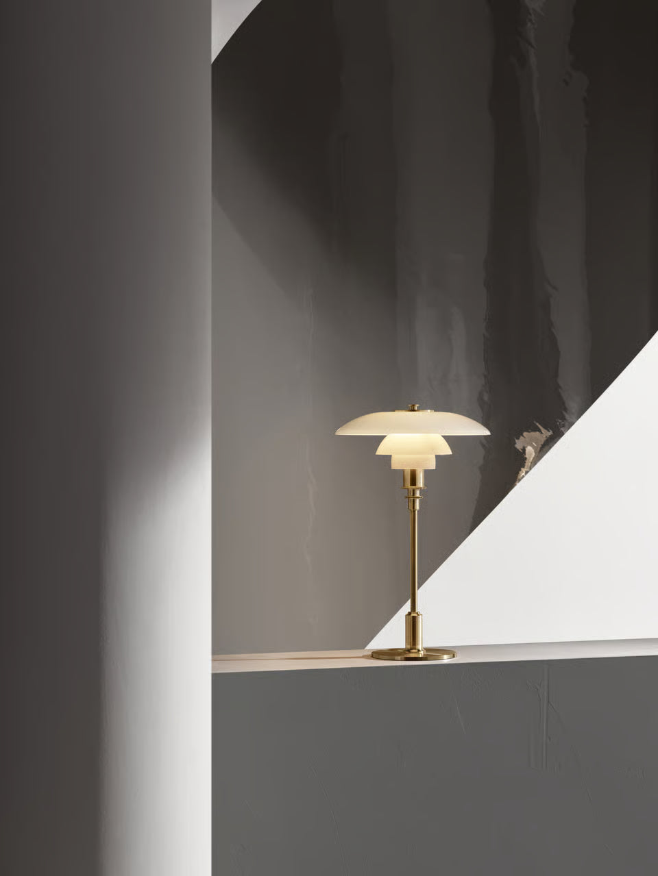 Louis Poulsen PH 3/2 Bordslampa Mässing – Visningsmodell