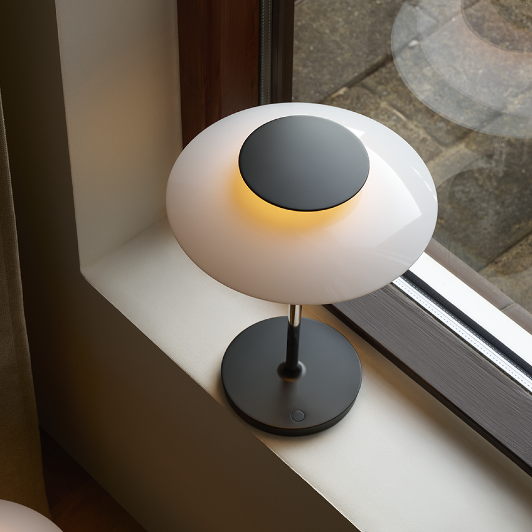 Louis Poulsen PH 80 Portable Lampe Opal White/High Lustre Chrome Plated