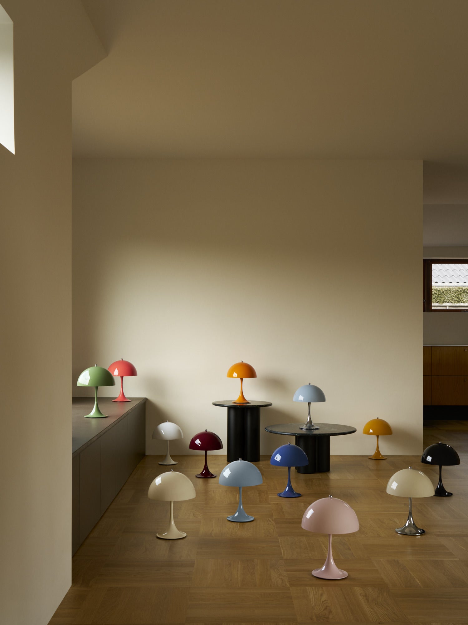 Louis Poulsen Panthella 250 Portable bordlampe - Opal Beige