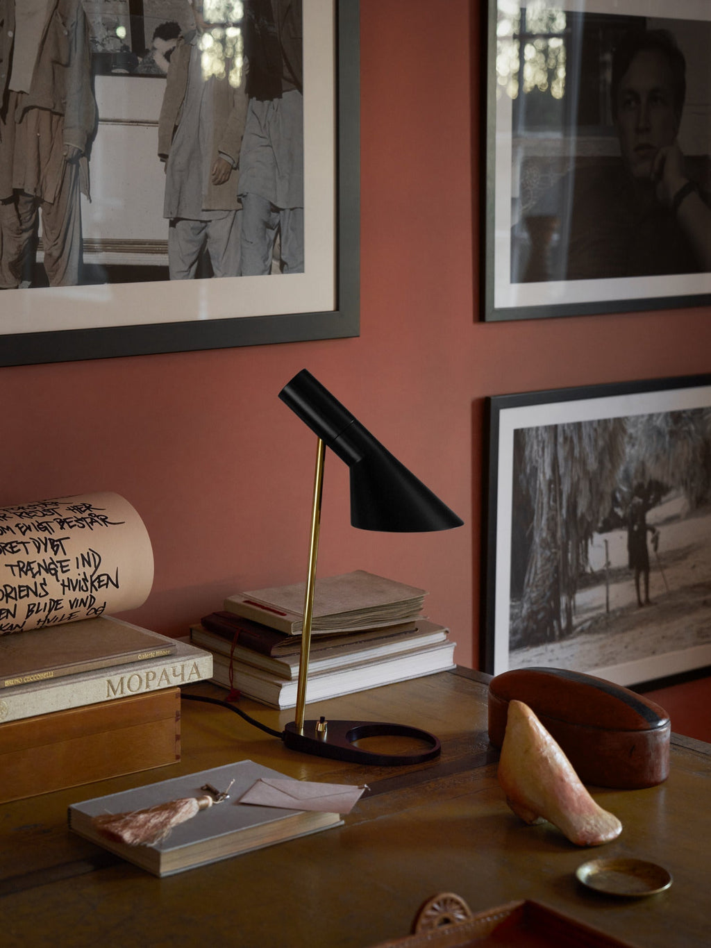 Louis Poulsen AJ Mini Bordlampe Brass/Black